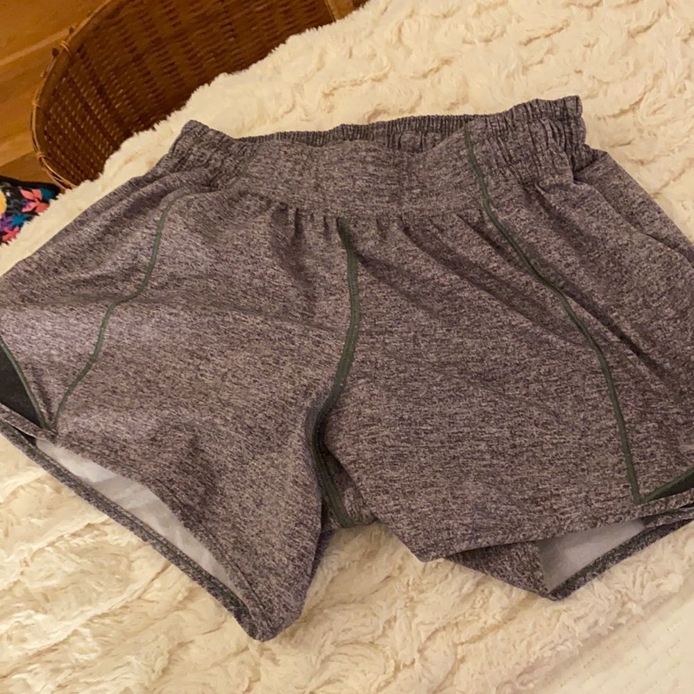 Lululemon Hotty Hot Shorts 4”